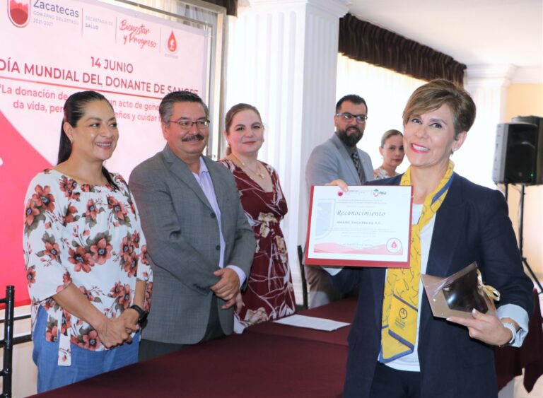 Entrega SSZ reconocimientos a donadores de sangre
