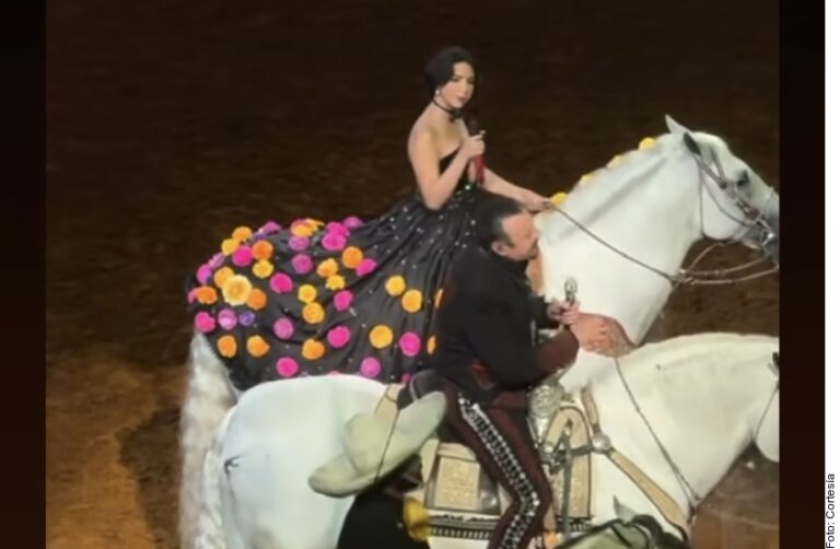 Ángela y Pepe Aguilar se reencuentran en el escenario en EU