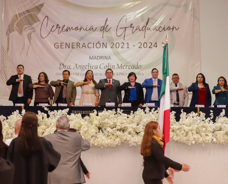 Egresan 566 alumnos de la Preparatoria III de la UAZ