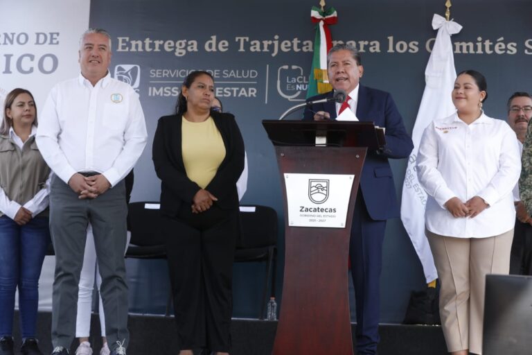 Inicia gobernador entrega de tarjetas para comités de Salud y Bienestar