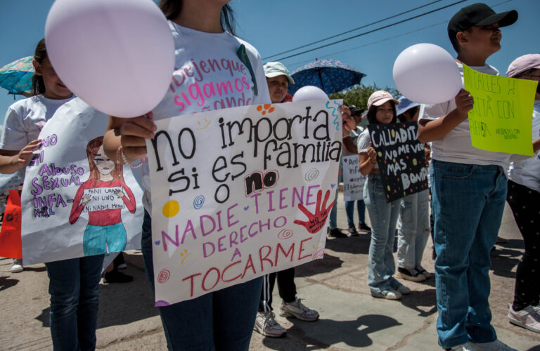 Investigan abusos en primaria