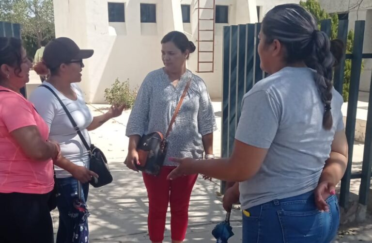Niegan a padres de familia denuncia de presunto robo de recursos