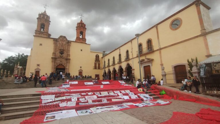 Se reúne Colectivo Sangre de mi Sangre en Plateros