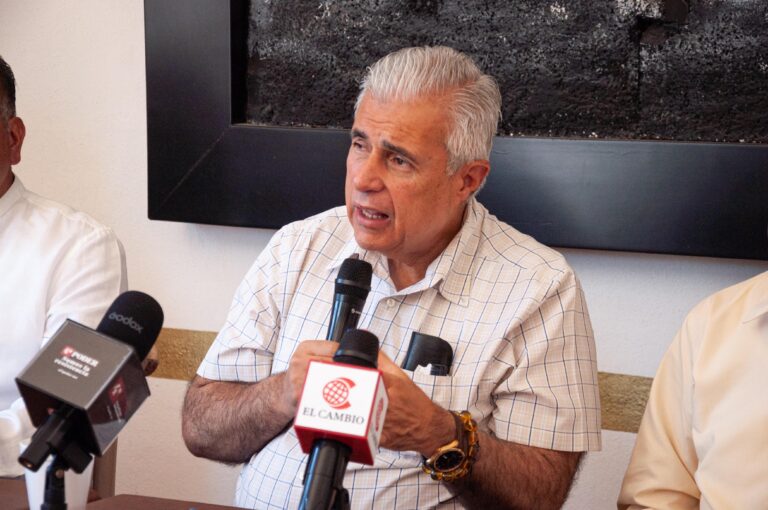 Se vive una crisis democrática: Narro