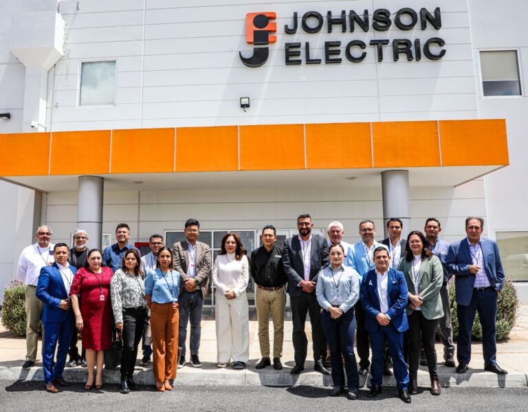 Apoyan empresas cirugías cocleares