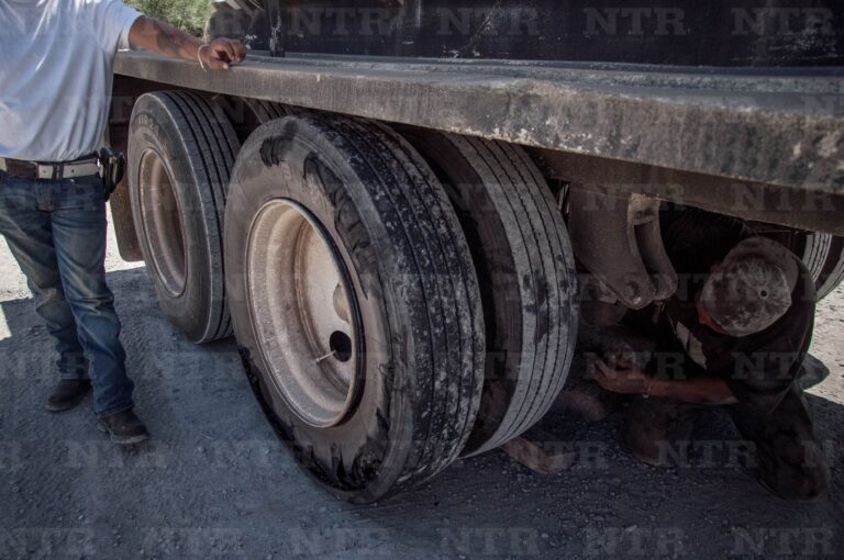 Doble accidente en la federal 54; afectaciones en la circulación