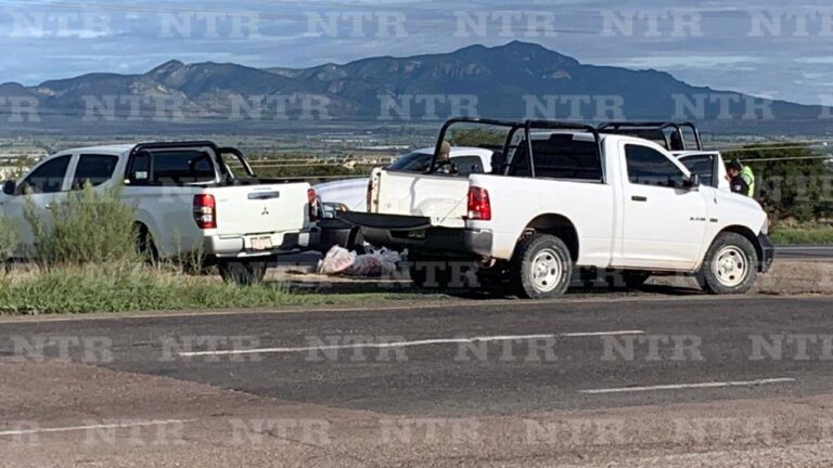 Dejan cuerpo envuelto en plástico en carretera federal 49