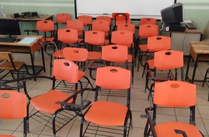 Reprochan mal trabajo en escuela de Jalpa