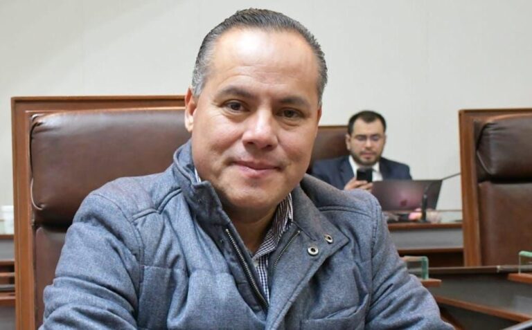 Nos llevamos al PRI entre las patas: diputado