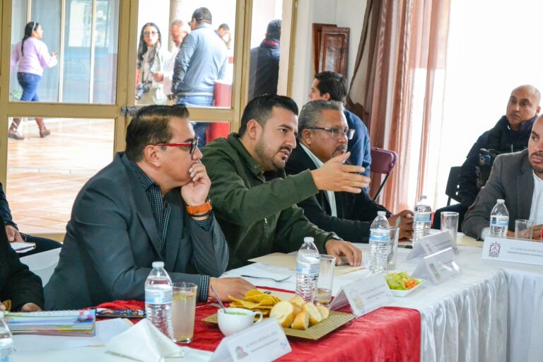 Pide alcalde a criminales “respetar a inocentes”