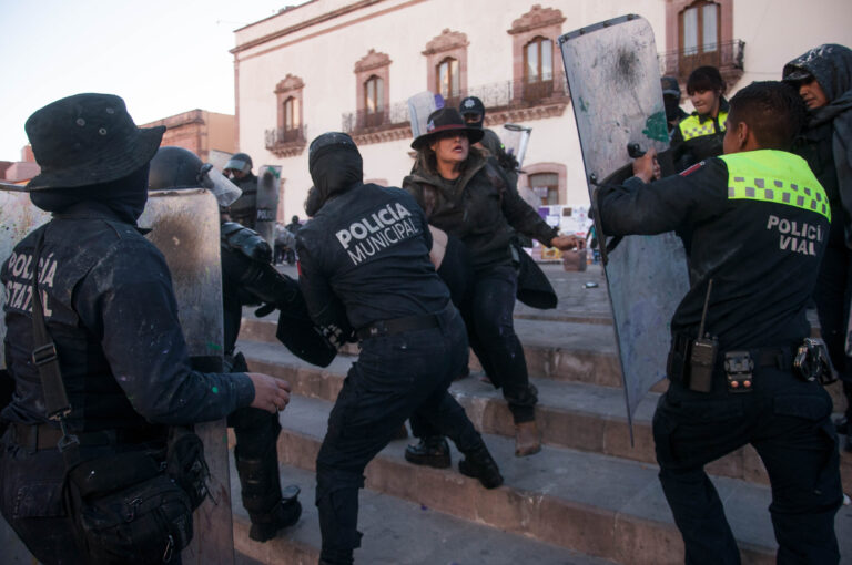 Prometen justicia a víctimas del 8M