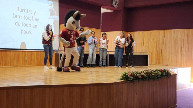 UPIIZ da la bienvenida a 362 nuevos alumnos