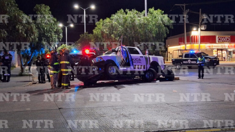 Camioneta impacta a patrulla en Guadalupe