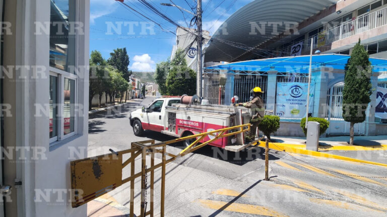 Cortocircuito en microondas provoca incendio