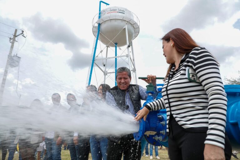 Entregan trabajos de rehabilitación en sistema de agua potable en Enrique Estrada