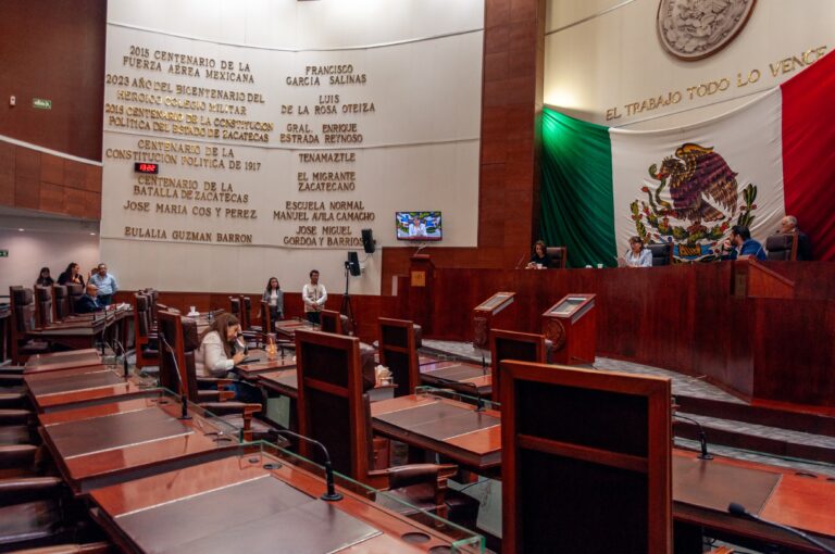 Aprueba Legislatura otro periodo extraordinario