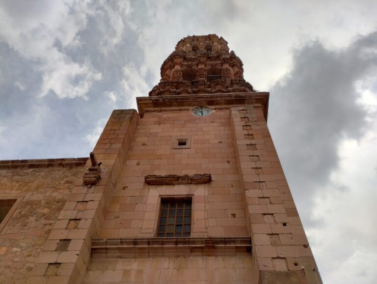 Aseguran continuidad de restauración de Catedral