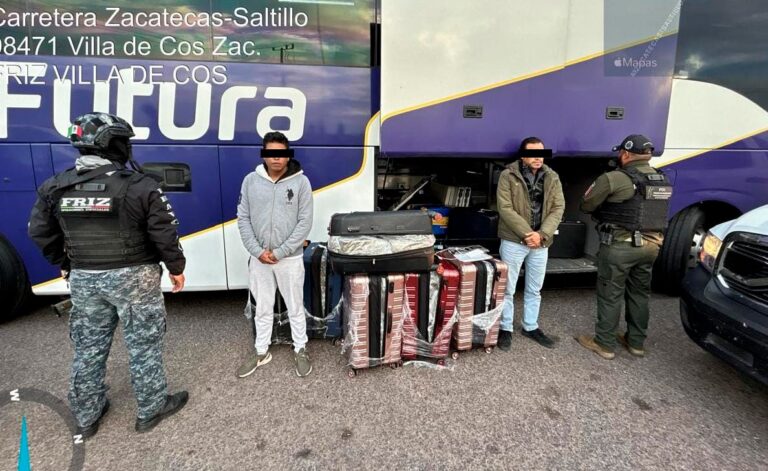 Aseguran droga en autobús de pasajeros; hay dos detenidos