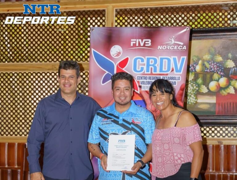 Daniel García toma capacitación de la FIVB