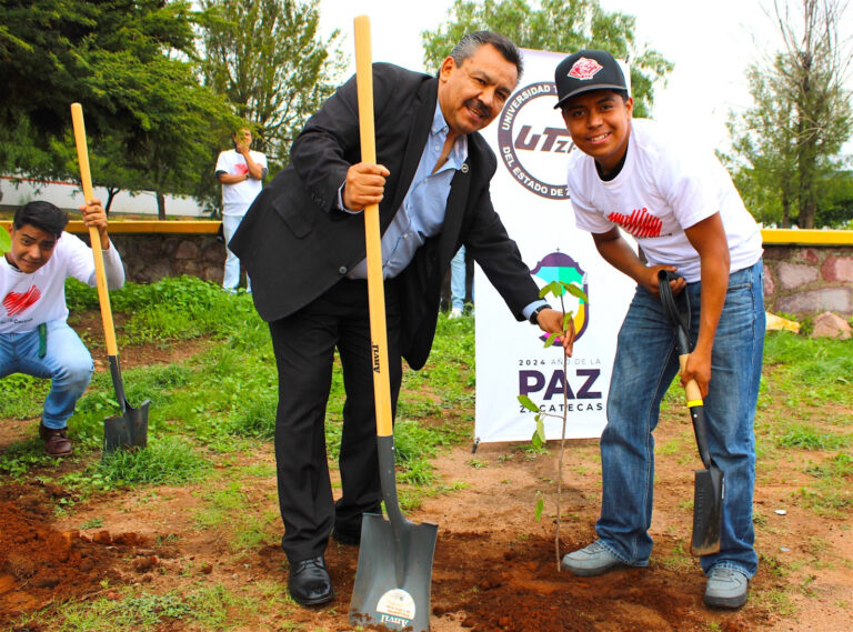 Dona Aptiv 50 árboles para reforestar la Utzac