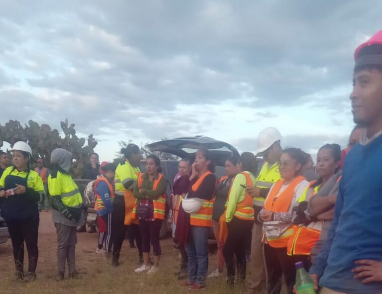 Exigen aumento trabajadores de Trash