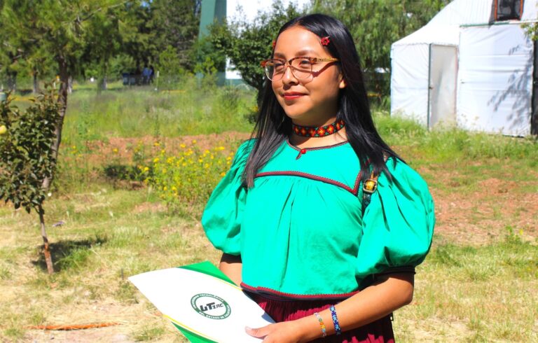 Flor Ángeles busca cumplir su sueño en la Utzac