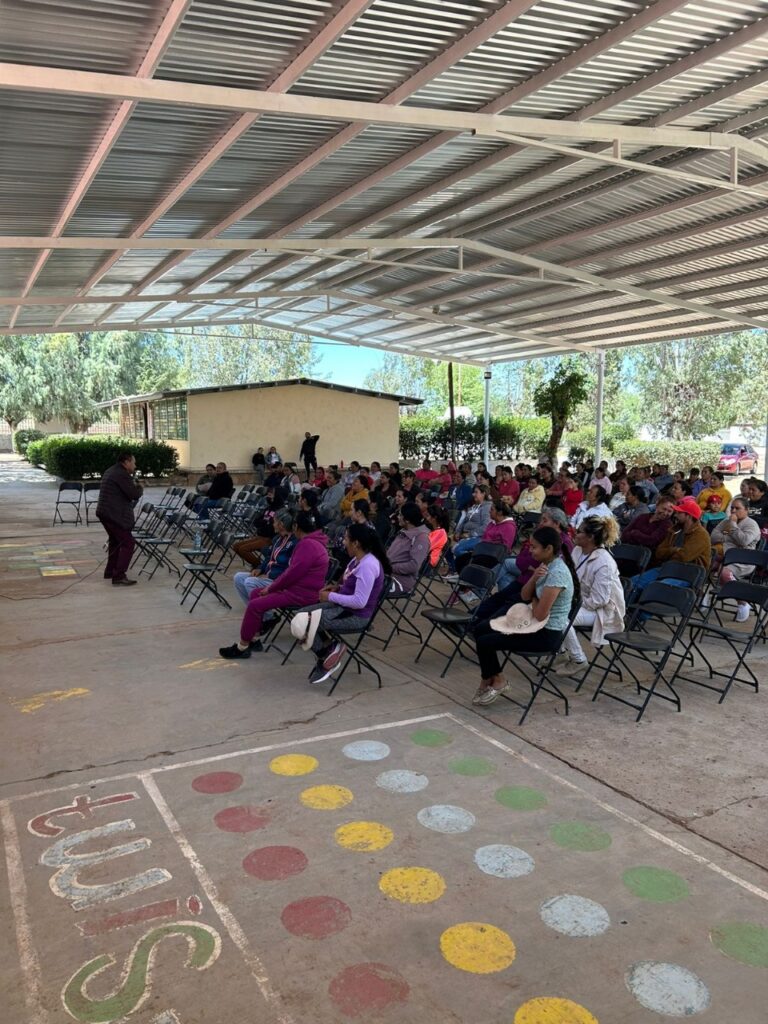 Impulsa Cecytez cercanía de padres con escuela