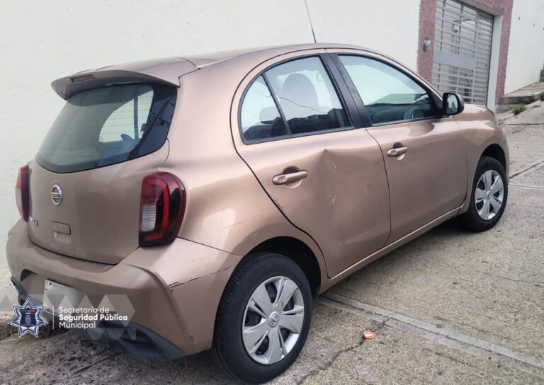 Recuperan vehículo con reporte de robo