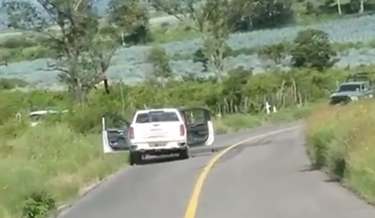 Reportan enfrentamiento en carretera Tepatitlán a Yahualica