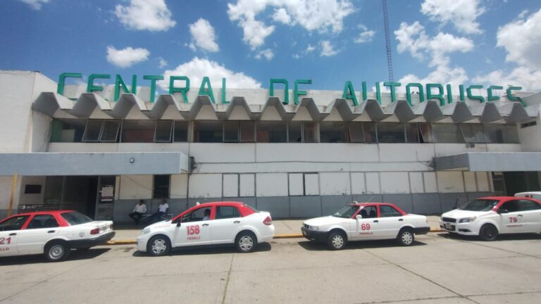Taxistas esperan repunte del 20% en periodo vacacional