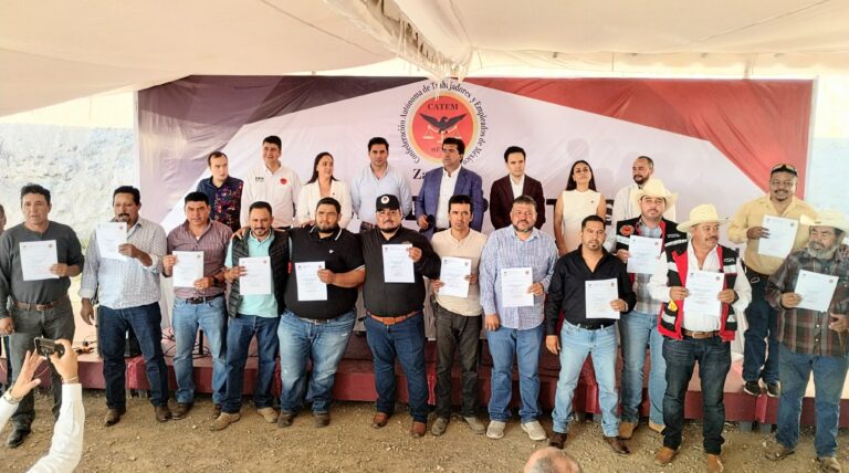Toman protesta a delegados de la CATEM