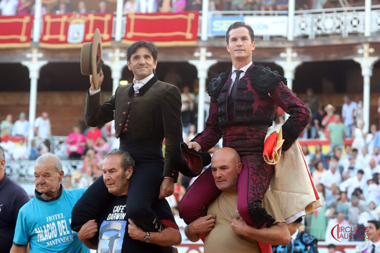Ventura y Luque, en hombros en la Feria de Begoña