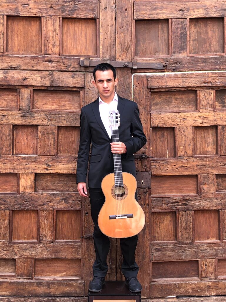 Invitan a concierto con causa para guitarrista zacatecano