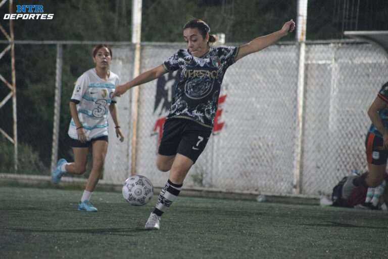 Master Team con medio pie en semis