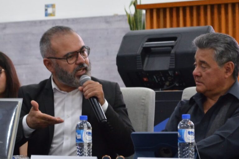 Presenta Hans Hiram su sexto libro