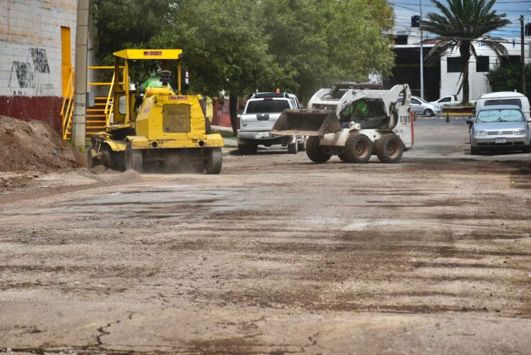 Realizan trabajos de reencarpetamiento en colonia Privada Nacional