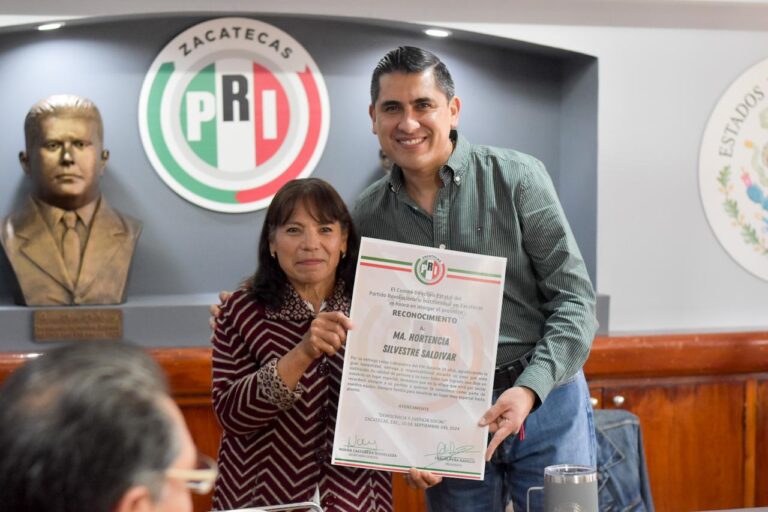 Reconocen a trabajadora del PRI