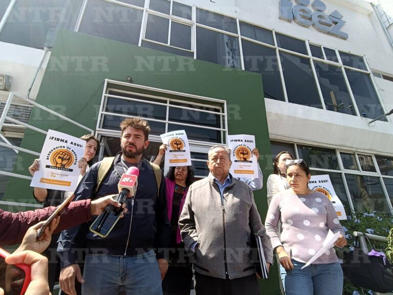 Avanza recolección de firmas para consulta de revocación de mandato