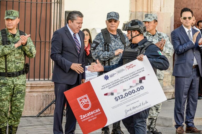 Se compromete David Monreal con los policías