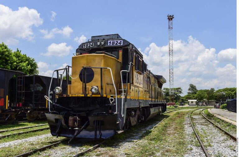 Aprueban reforma ferroviaria