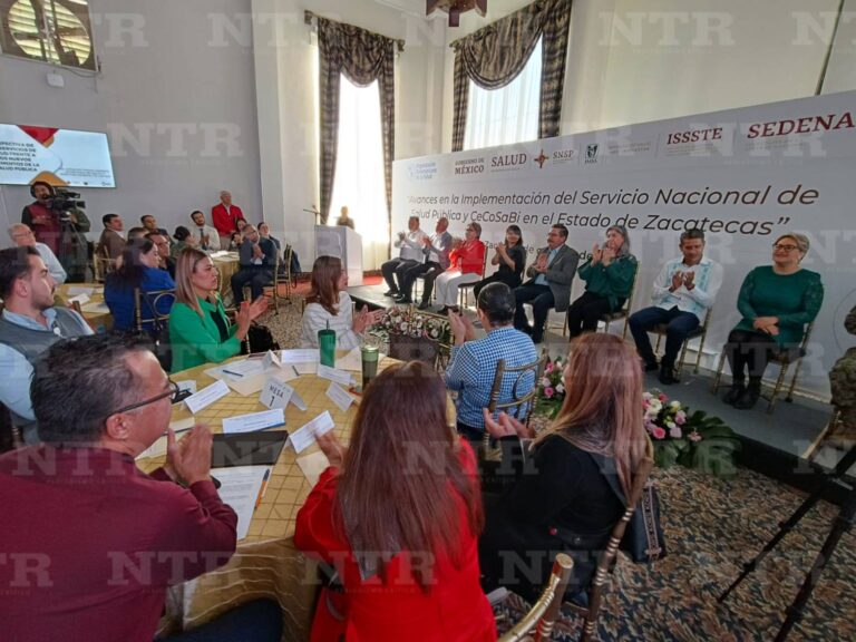 Capacitan a personal de salud para mejorar servicio