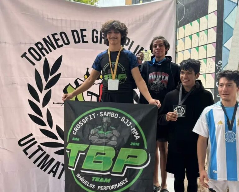 Academia Búnker brilla en Torneo UFK
