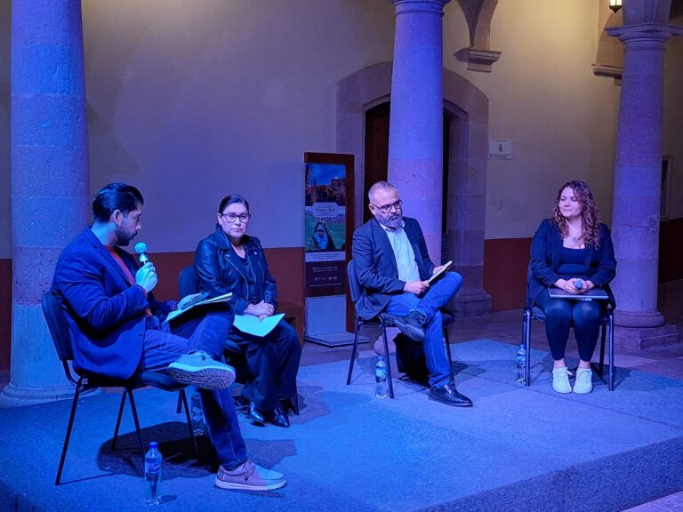 Analizan la educación desde enfoques diversos