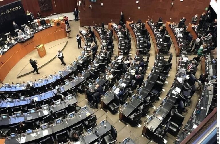 Aprueban reforma salarial en comisiones de Senado