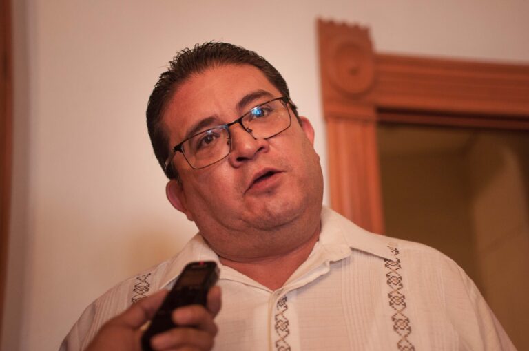 Busca rector recurso federal para fin de año