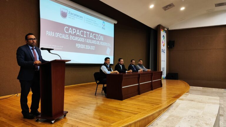 Capacitan a funcionarios del registro civil de municipios