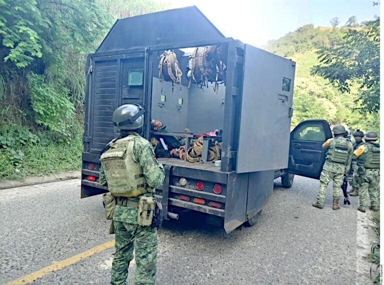 Desafían a Ejército bombas y combates