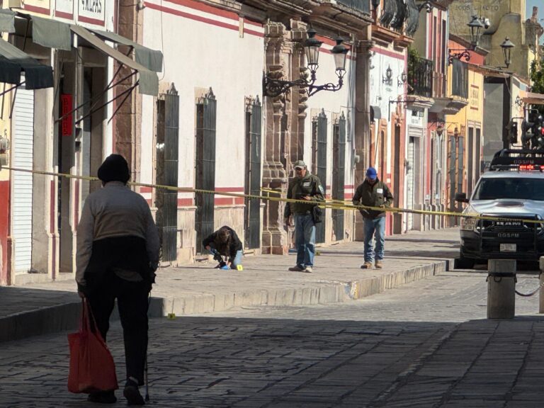 Detonan explosivo frente a presidencia