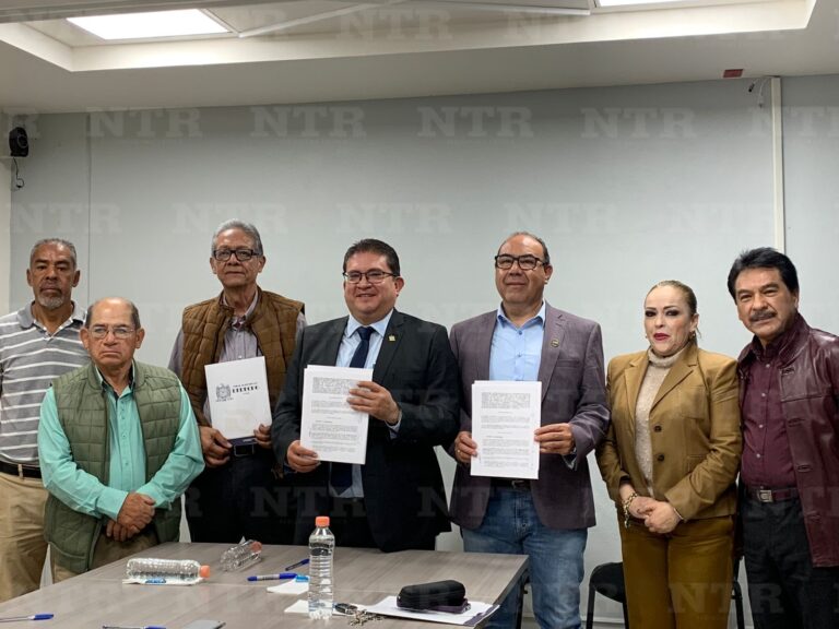 Firman convenio de cuota preferencial de transporte para universitarios