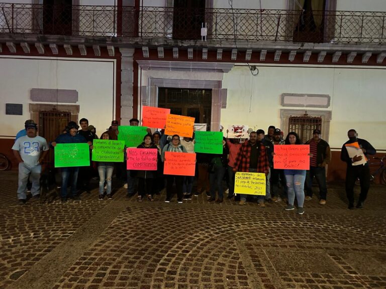 Pide Cabildo que alcalde pague a trabajadores de Ojocaliente